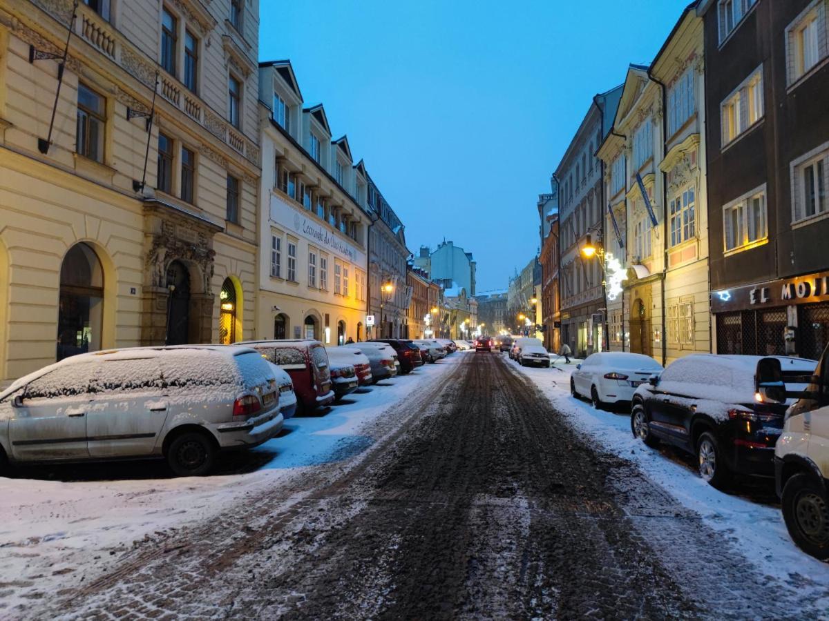 Loong Refresh Old Town Apartment Praga Exterior foto